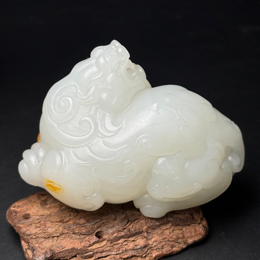 Old Hetian Jade Hand Carved Beast Statue - 4