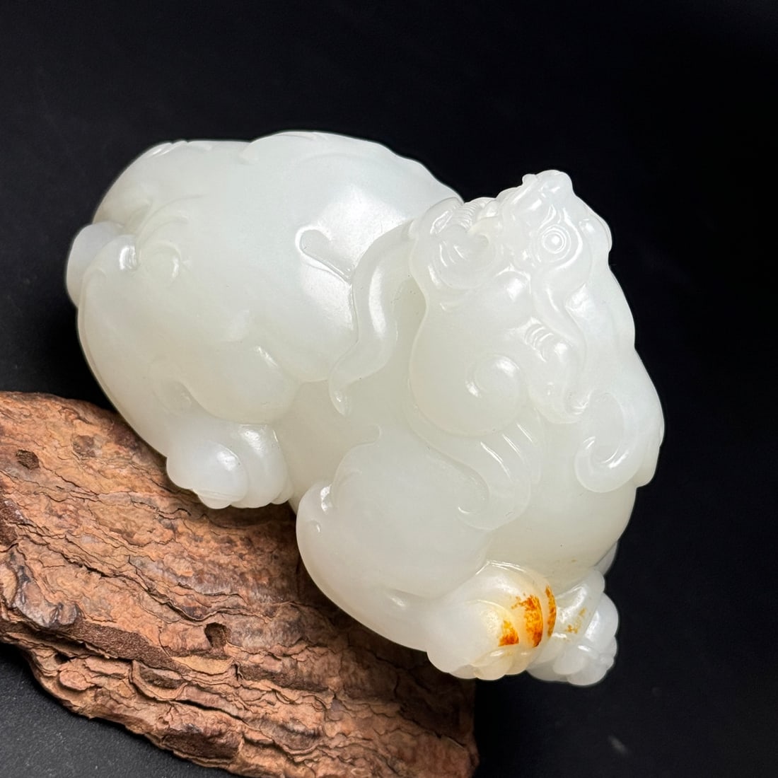 Old Hetian Jade Hand Carved Beast Statue - 6