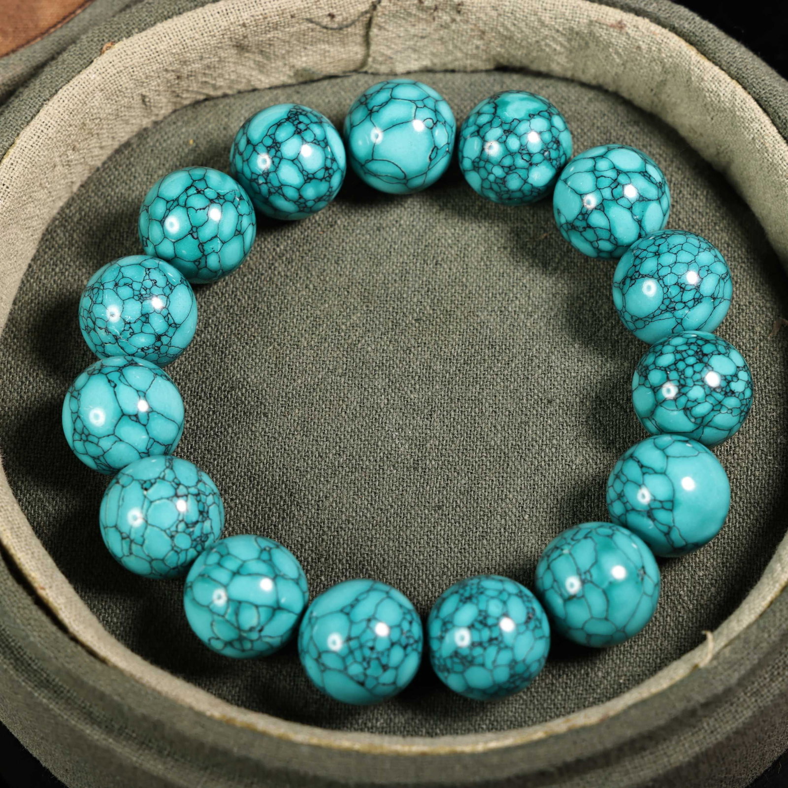 15mm Turquoise Beads Hand Chain w Box - 3