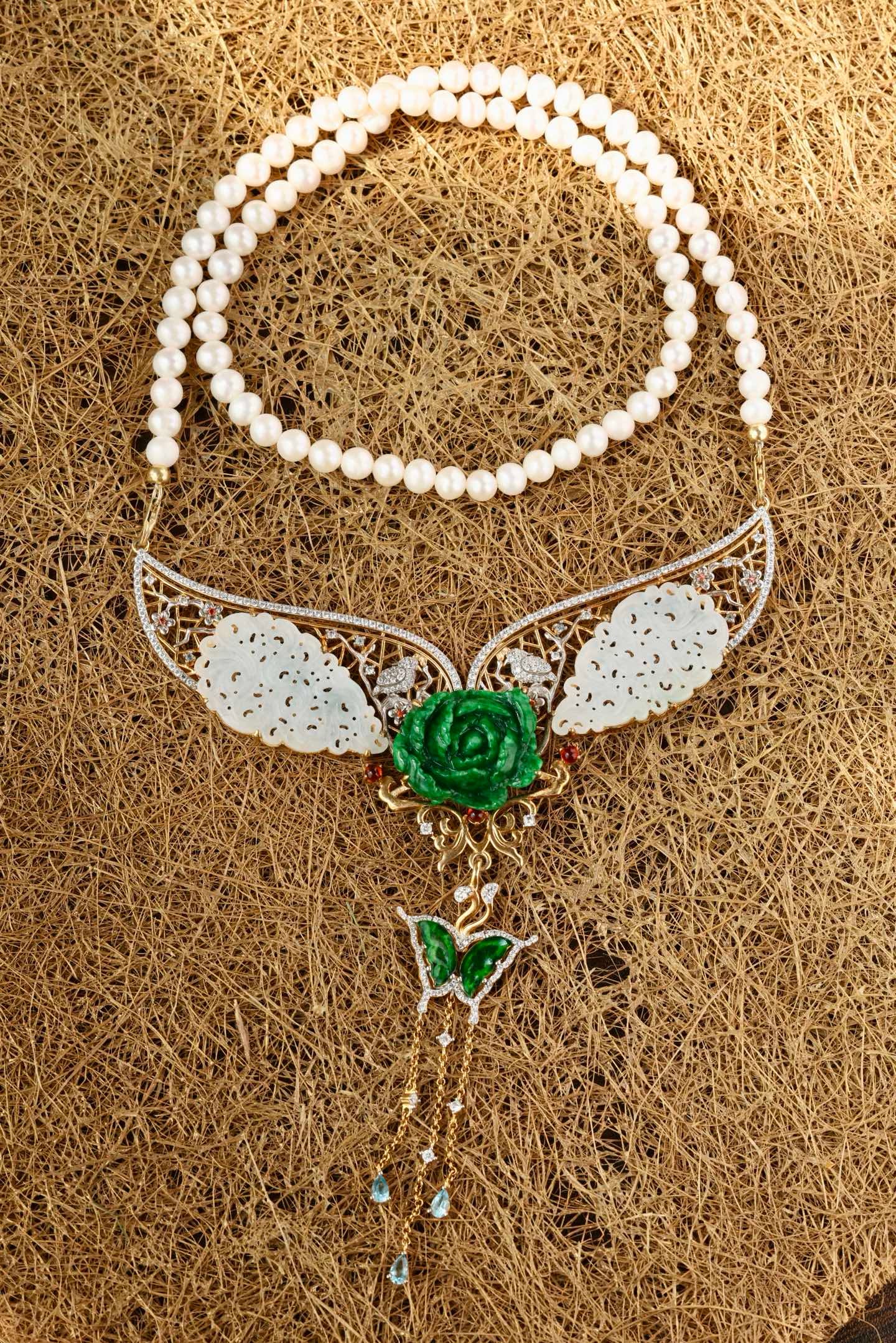 Beautiful Silver Gilt Gold Inlay Jadeite Butterfly Pendant w Pearl Necklace - 9