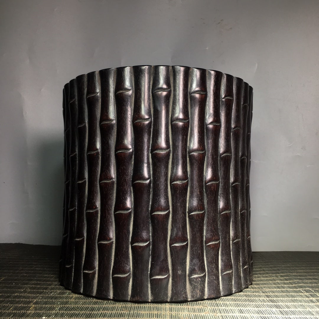Vintage Tan Wood Bamboo Joint Brush Pot: Title: Vintage Tan Wood Bamboo Joint Brush Pot Origin: Chinese Date/Period: After1910 Materials: Wood Dimensions: 220x230(mm) 8.66x9.06(inches) Weight 5.64 lbs/2560g Reserve: $499.00 Shipping: Domest