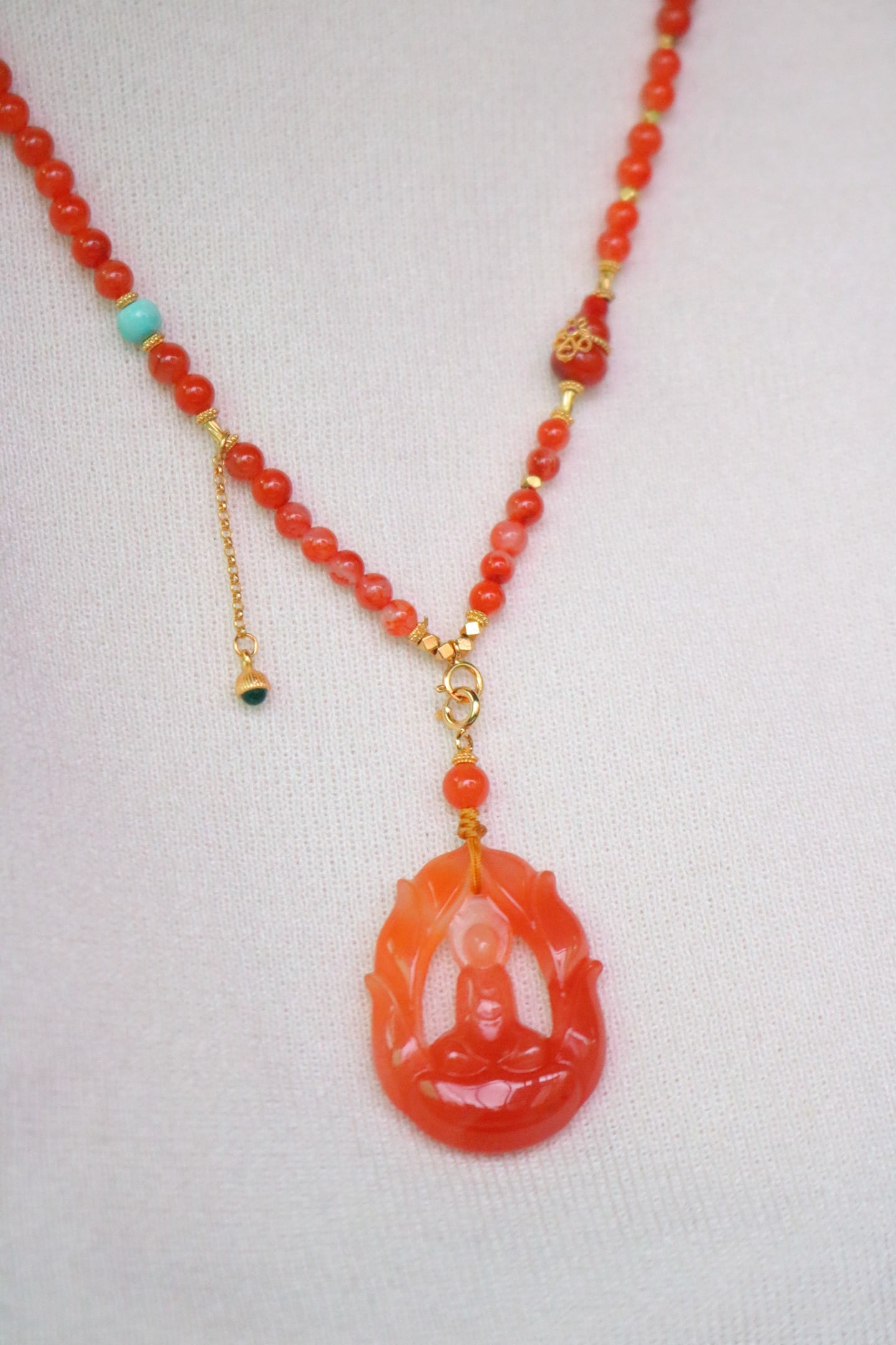 Nanhong Agate Hand Carved Buddha Pendant - 9