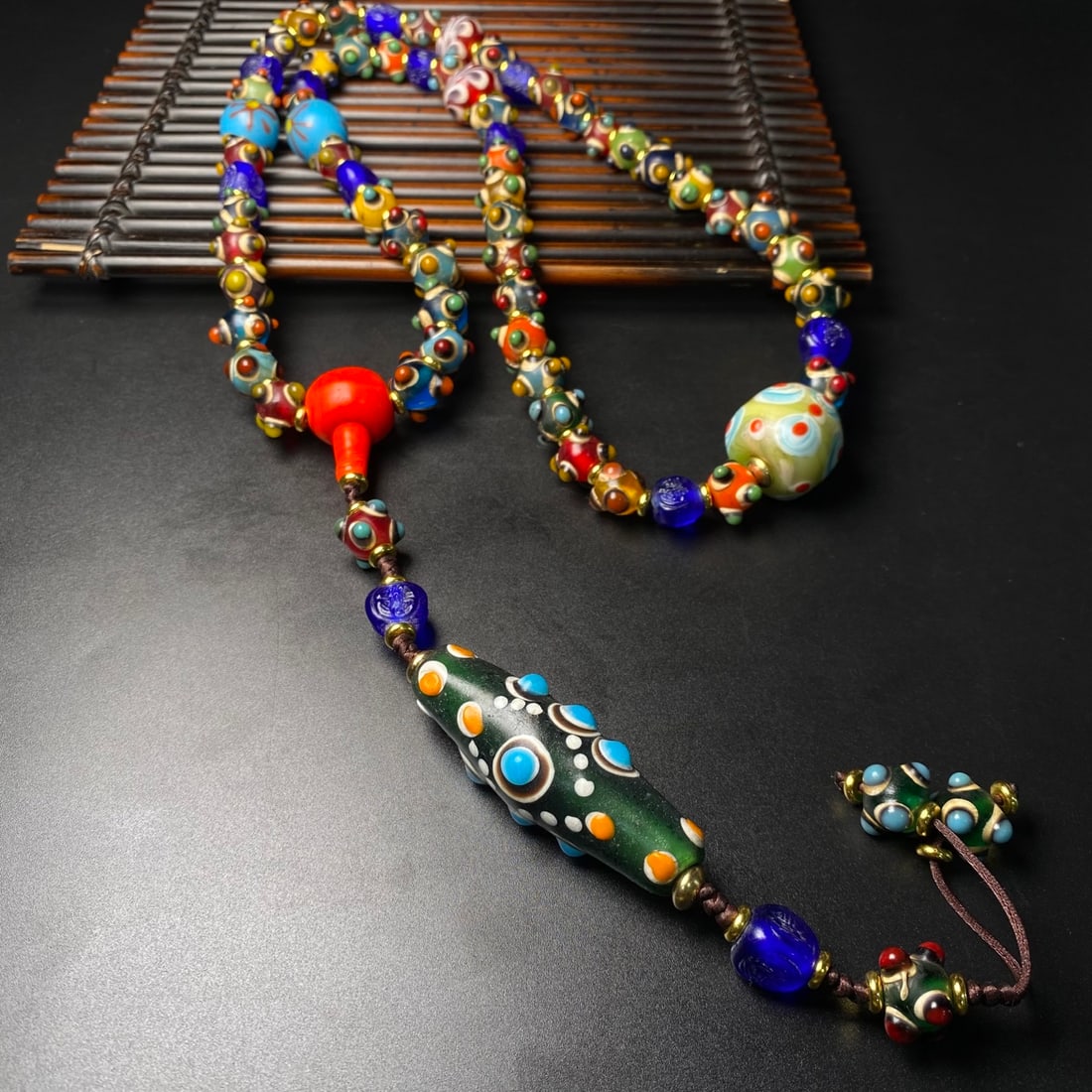 Beautiful Peking Glass Pendant & Necklace - 5