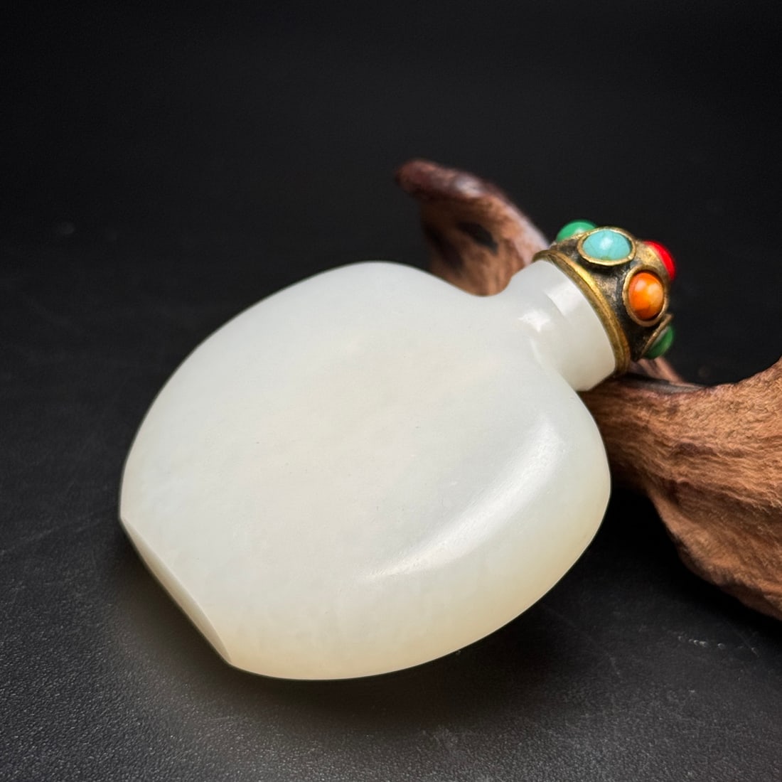 Superb Natural White Hetian Jade Snuff Bottle - 4