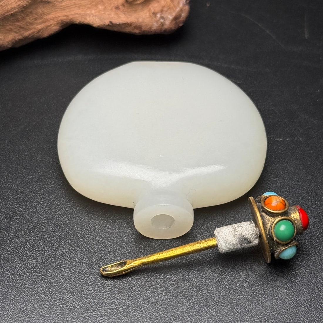 Superb Natural White Hetian Jade Snuff Bottle - 7