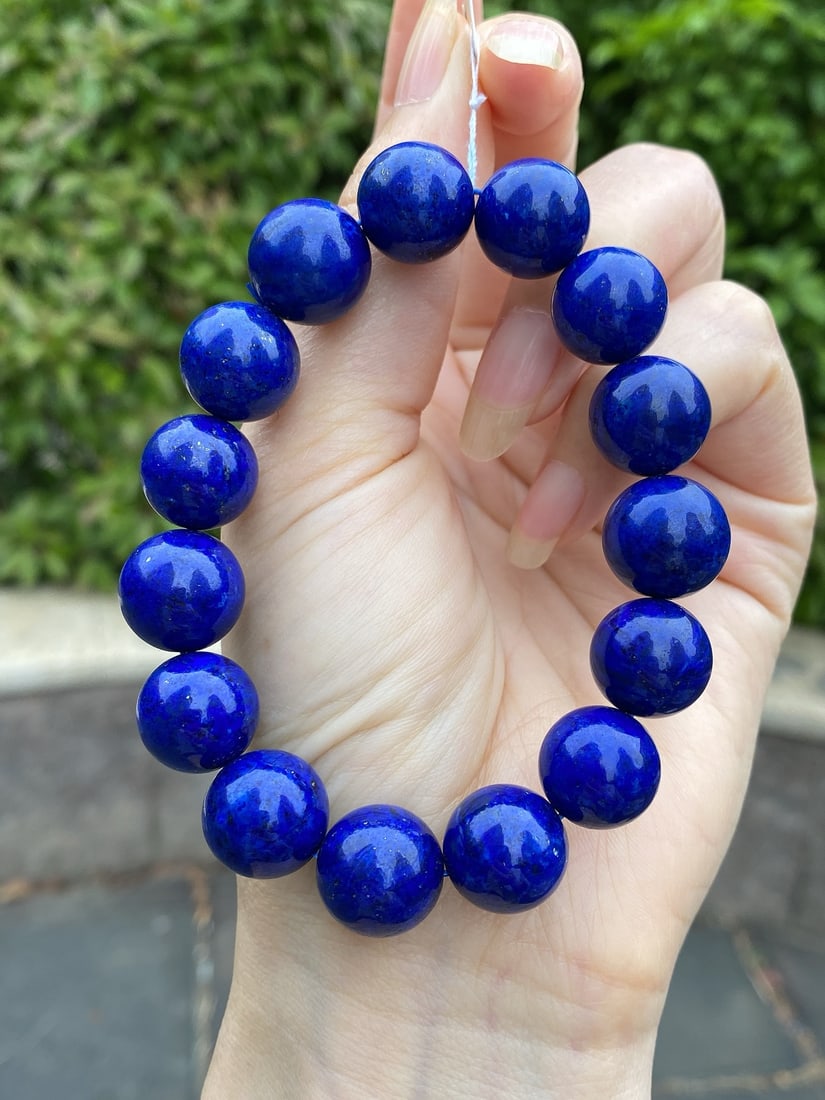 14mm Natural Lapis Lazuli Beads Bracelet Bangle: Title: 14mm Natural Lapis Lazuli Beads Bracelet Bangle Origin: Chinese Date/Period: After2025 Materials: Lapis Lazuli Dimensions: 14(mm) 0.55(inches) Weight 0.15 lbs/67g Reserve: $799.00 Shipping: