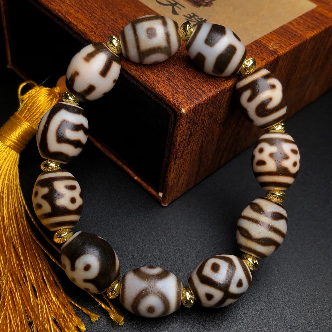Old Tibetan DZI Agate Hand Chain - 5