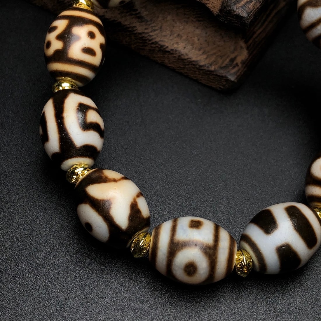 Old Tibetan DZI Agate Hand Chain - 7
