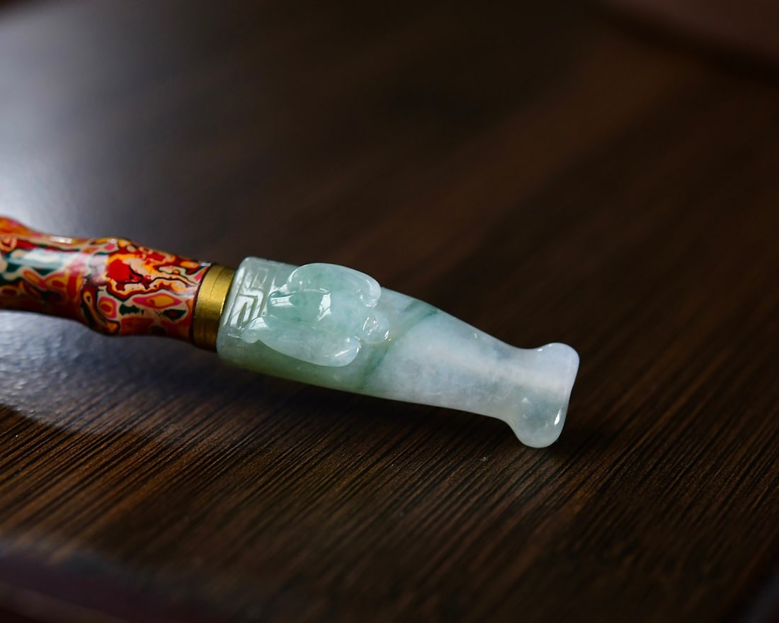 Jadeite Inlay Lacquerware Tobacco Pipe - 5
