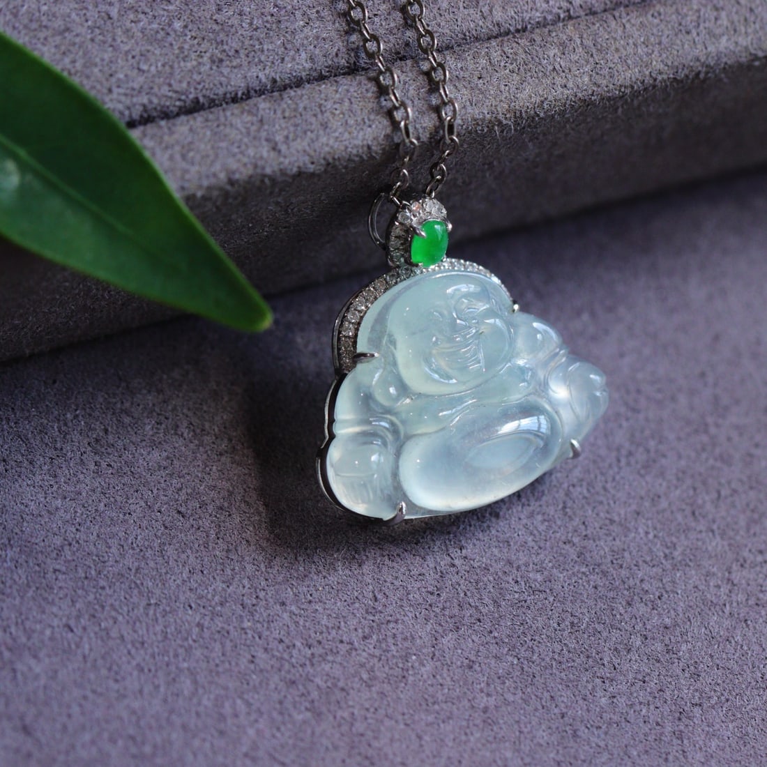 18K Gold Inlay Jadeite Buddha Pendant - 3