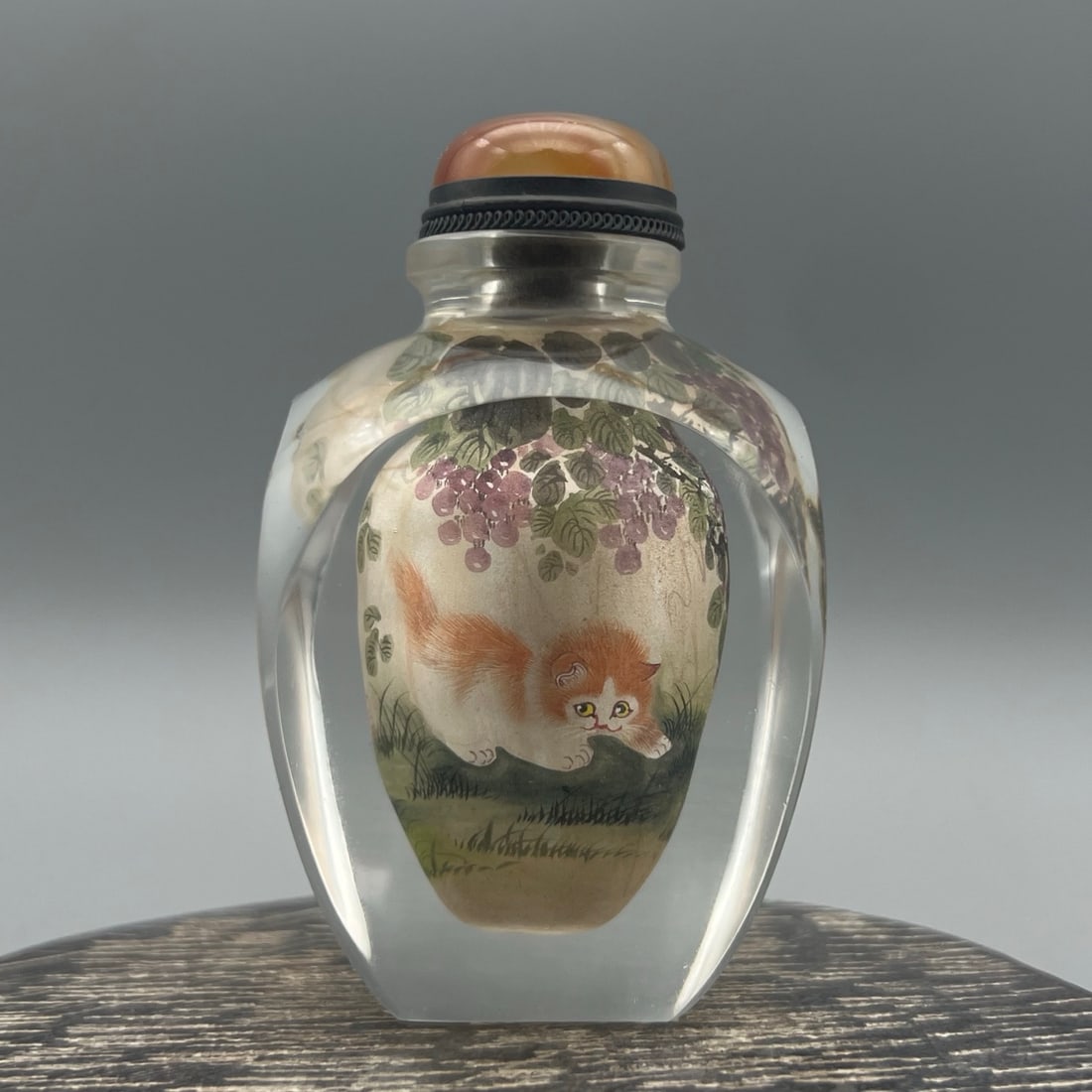 Old Peking Glass Inside Painting Cat Design Snuff Bottle w Stopper: Title: Old Peking Glass Inside Painting Cat Design Snuff Bottle w Stopper Origin: Chinese Date/Period: After1900 Materials: Peking Glass Dimensions: 49x85(mm) 1.93x3.35(inches) Weight 0.54 lbs/245g