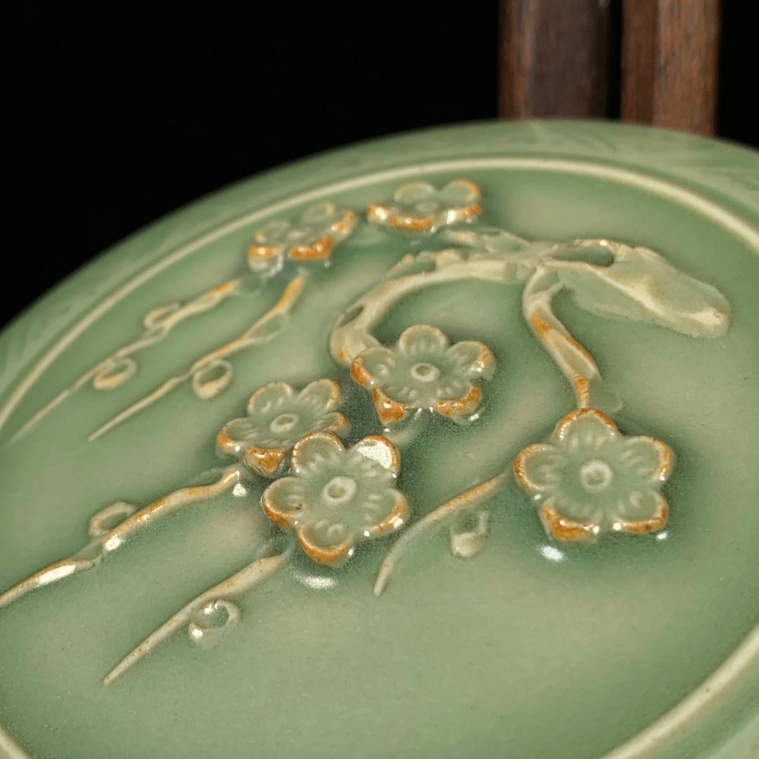Longquan Kiln Plum blossom Porcelain Box - 5