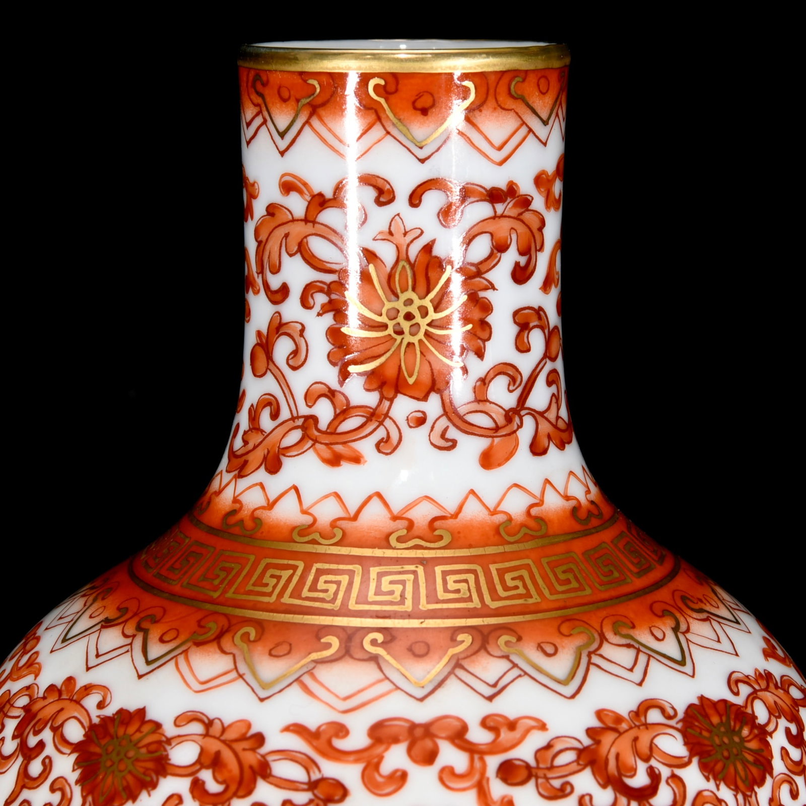 Gilt Gold Iron Red Glaze Flower Design Porcelain Turn Heart Vase - 4
