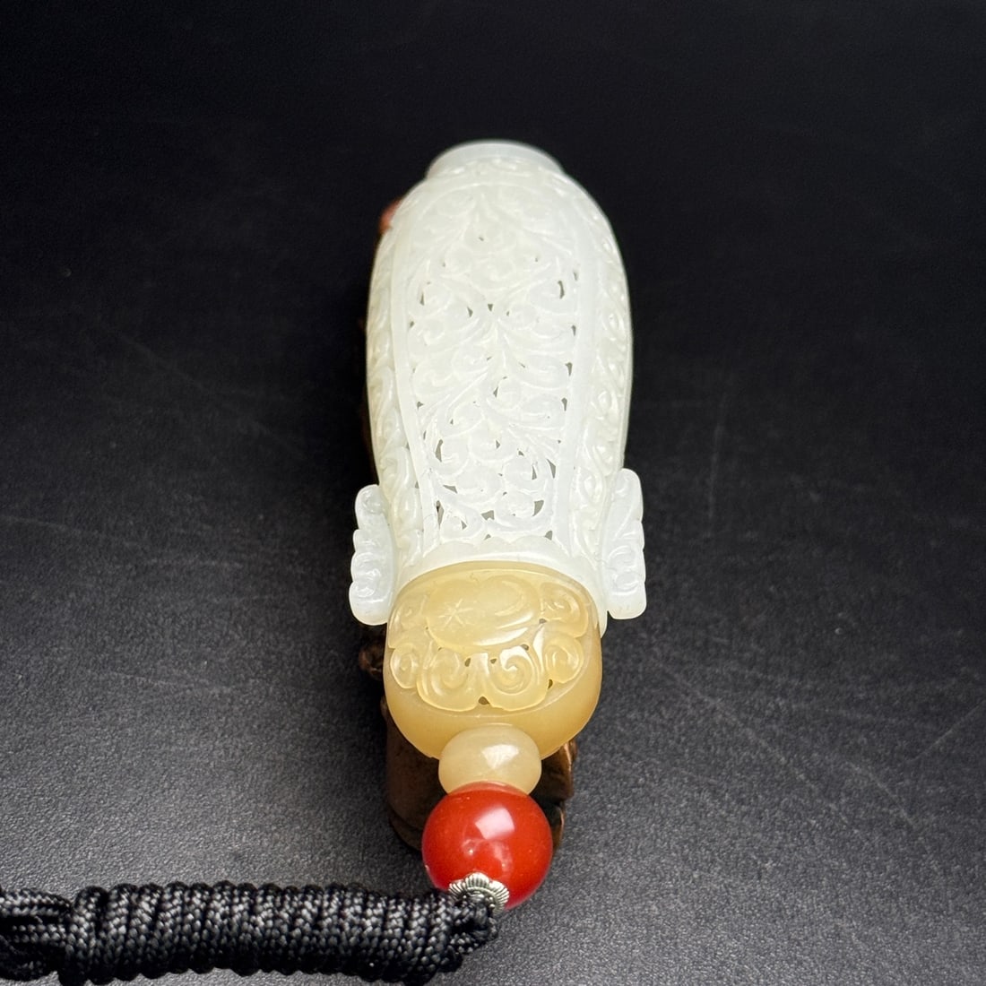 Openwork Hetian Jade Sachet Pendant - 5