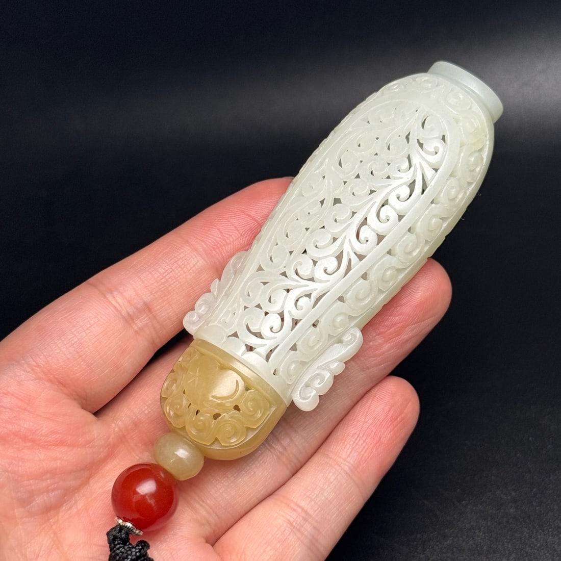Openwork Hetian Jade Sachet Pendant - 9