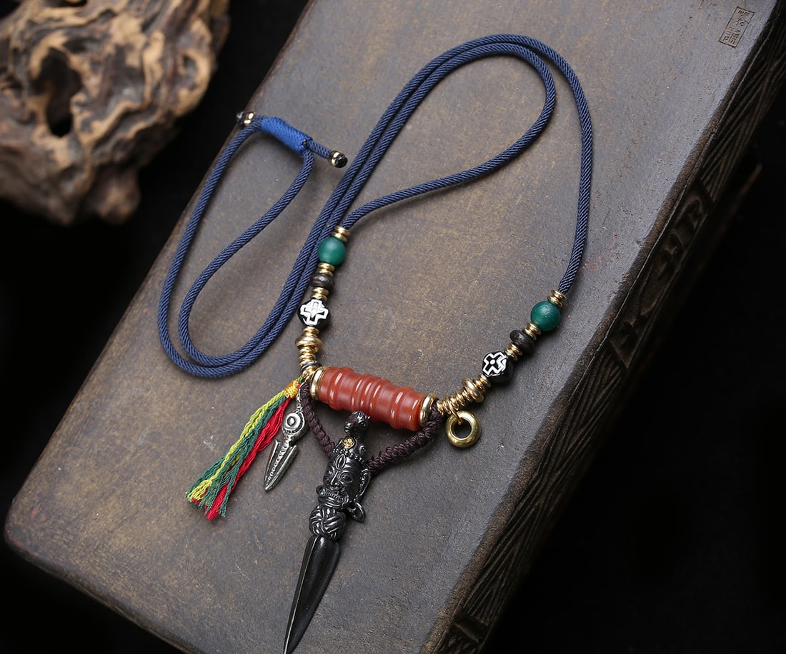 Old Iron Pestle Xiangmo & Red Agate & Green Agate Necklace: Title: Old Iron Pestle Xiangmo & Red Agate & Green Agate Necklace Origin: Chinese Date/Period: After1900 Materials: Iron,Agate Dimensions: 69x13(mm) 2.72x0.51(inches) Weight 0.11 lbs/49.3g Reserve: