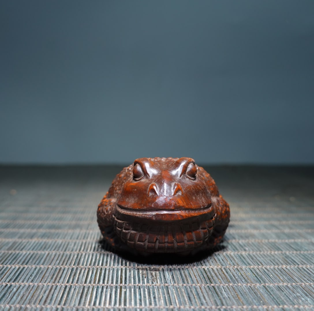 Vintage Boxwood Wood Carved Fortune Toad Statue - 3