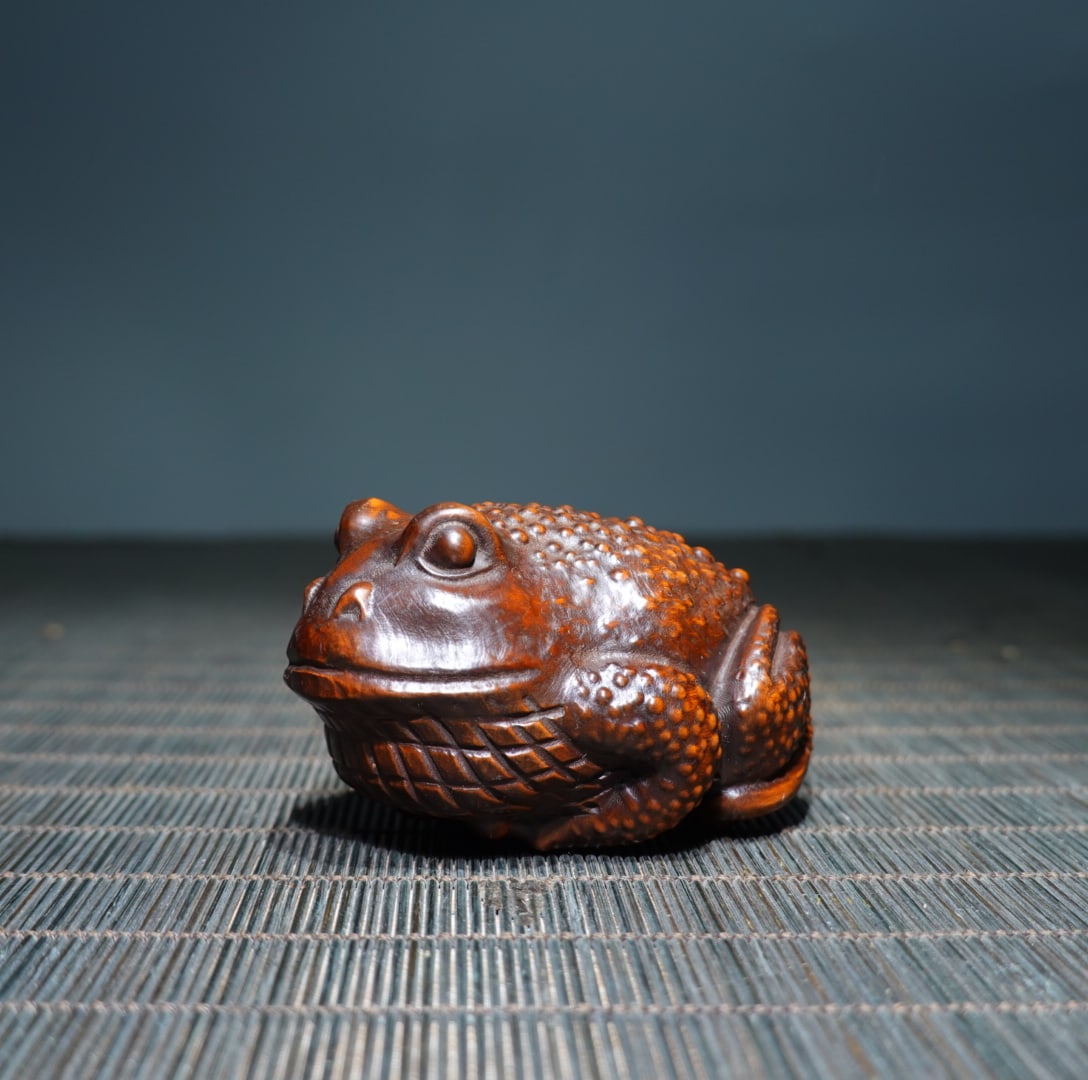 Vintage Boxwood Wood Carved Fortune Toad Statue - 4