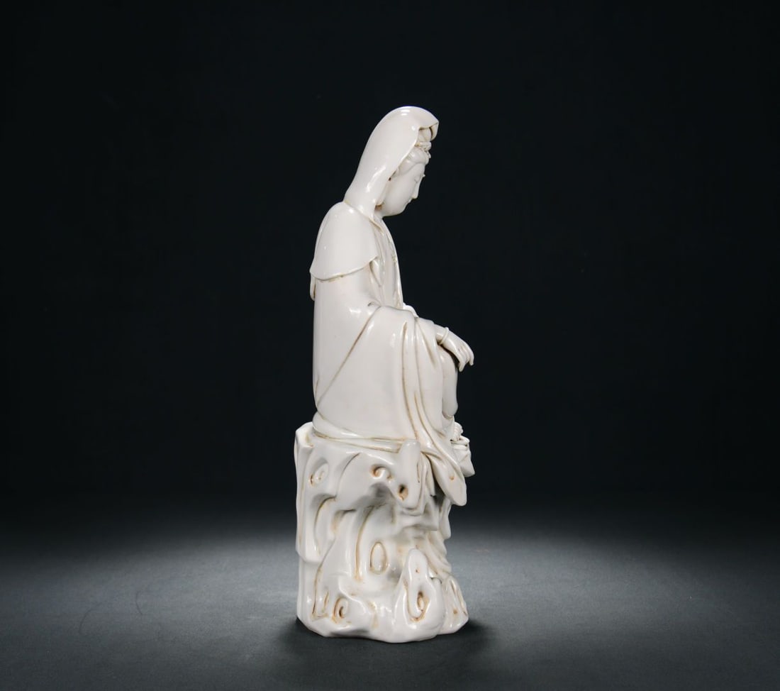 Dehua White Glaze Porcelain Kwan-yin Statue - 4