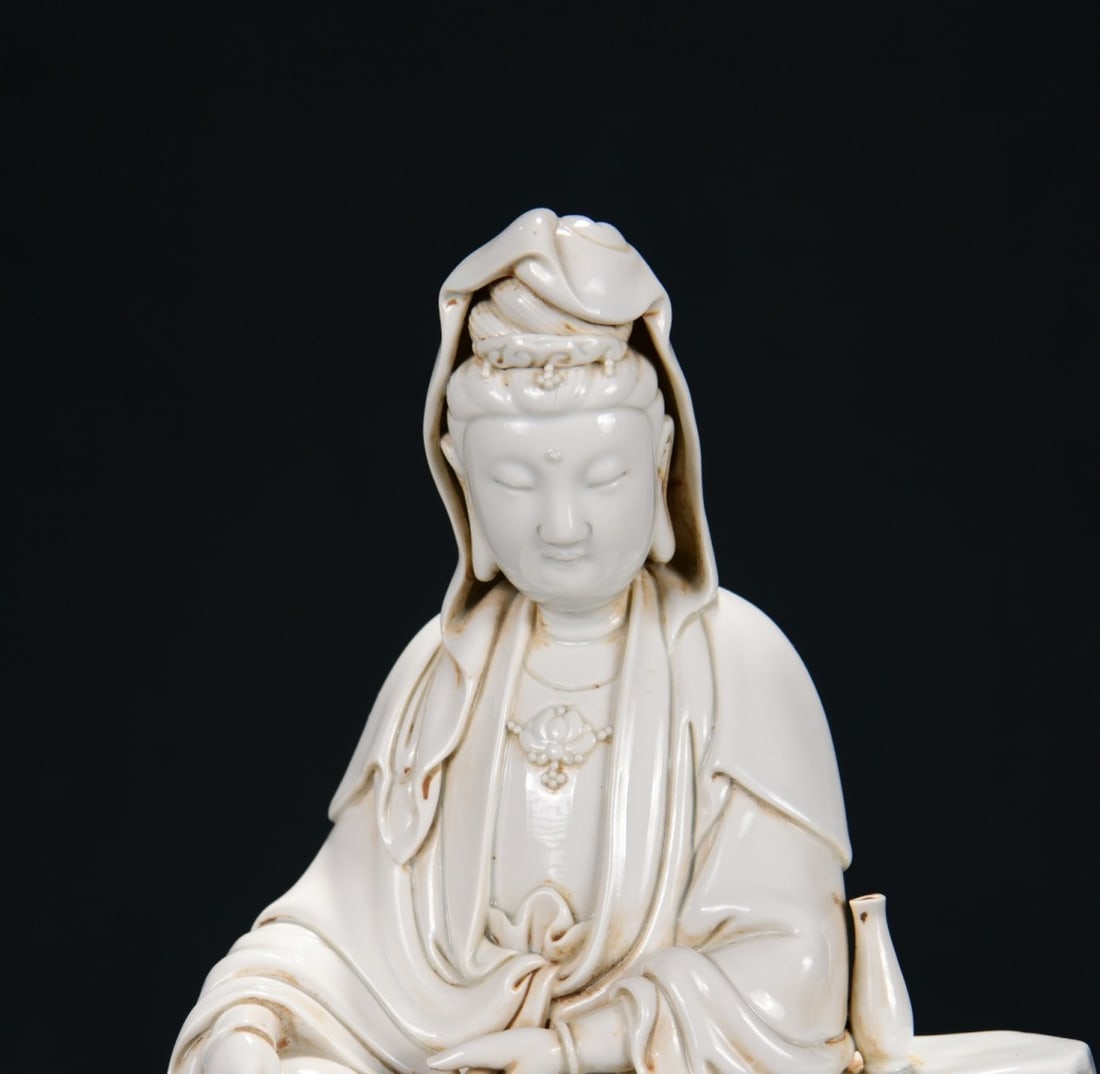 Dehua White Glaze Porcelain Kwan-yin Statue - 5