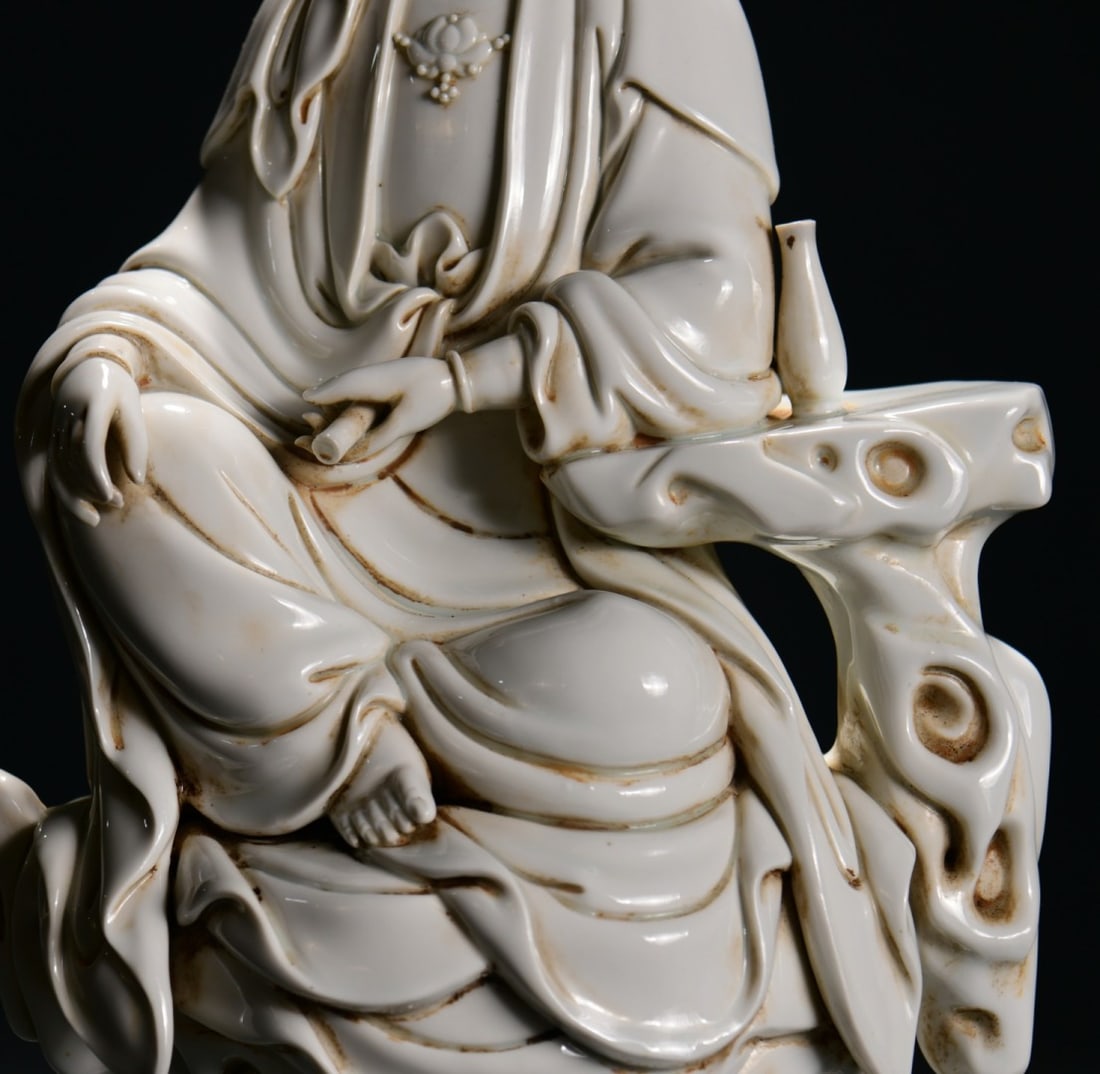 Dehua White Glaze Porcelain Kwan-yin Statue - 6