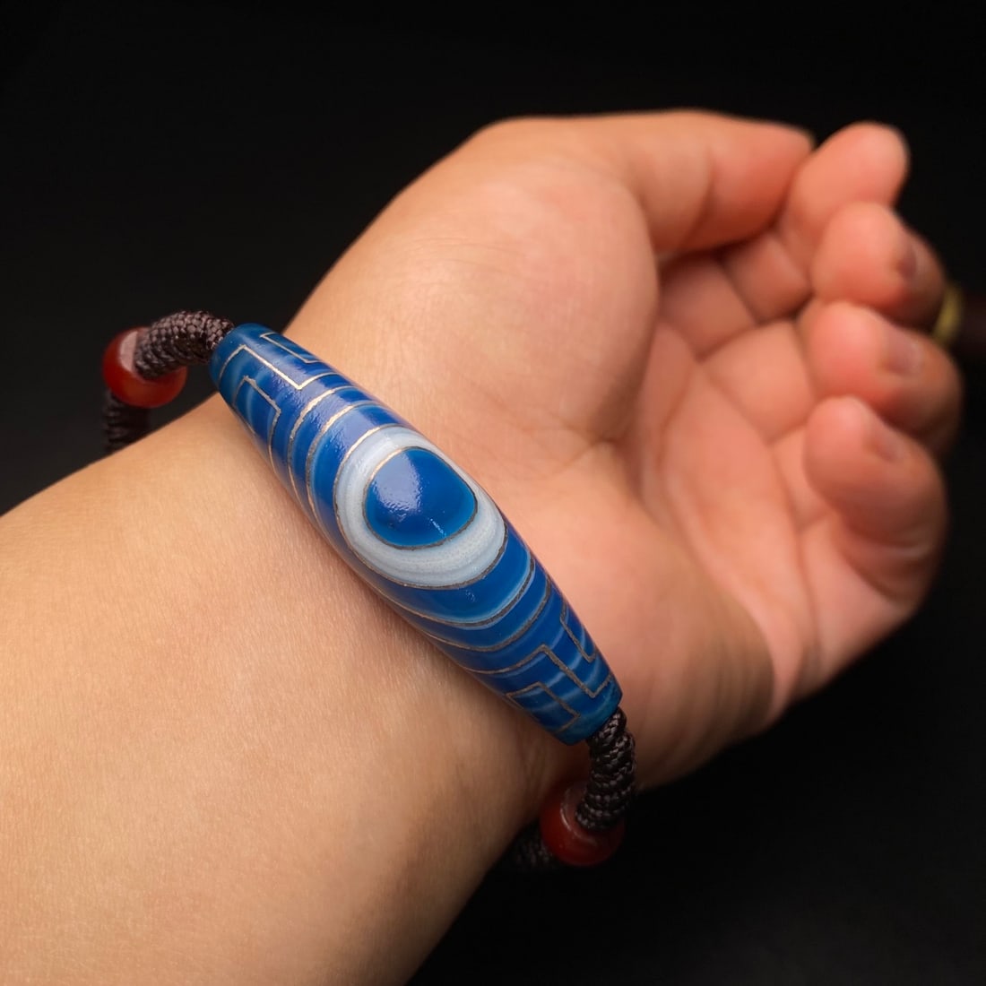 Hand-Woven DZI Agate Inlay Silver Wire Hand Chain - 8