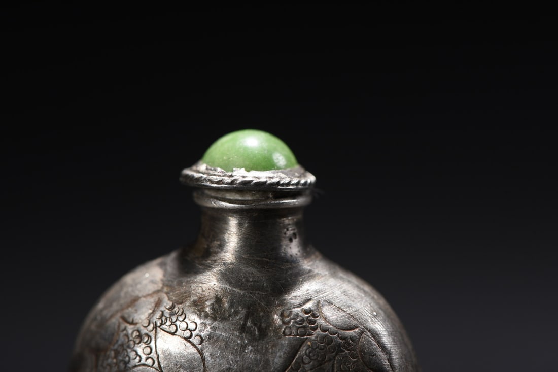 Old Pure Silver Carved Lotus Snuff Bottle - 2