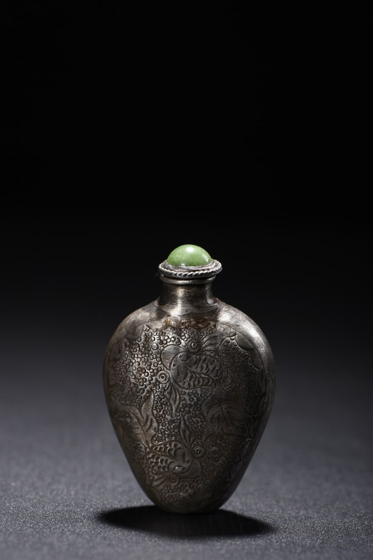 Old Pure Silver Carved Lotus Snuff Bottle - 5