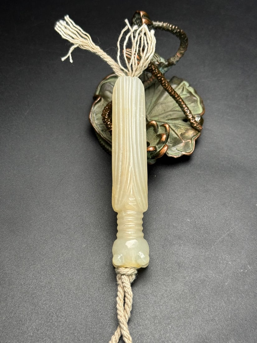 Old Hetian Jade Cicada Lezi Pendant - 2