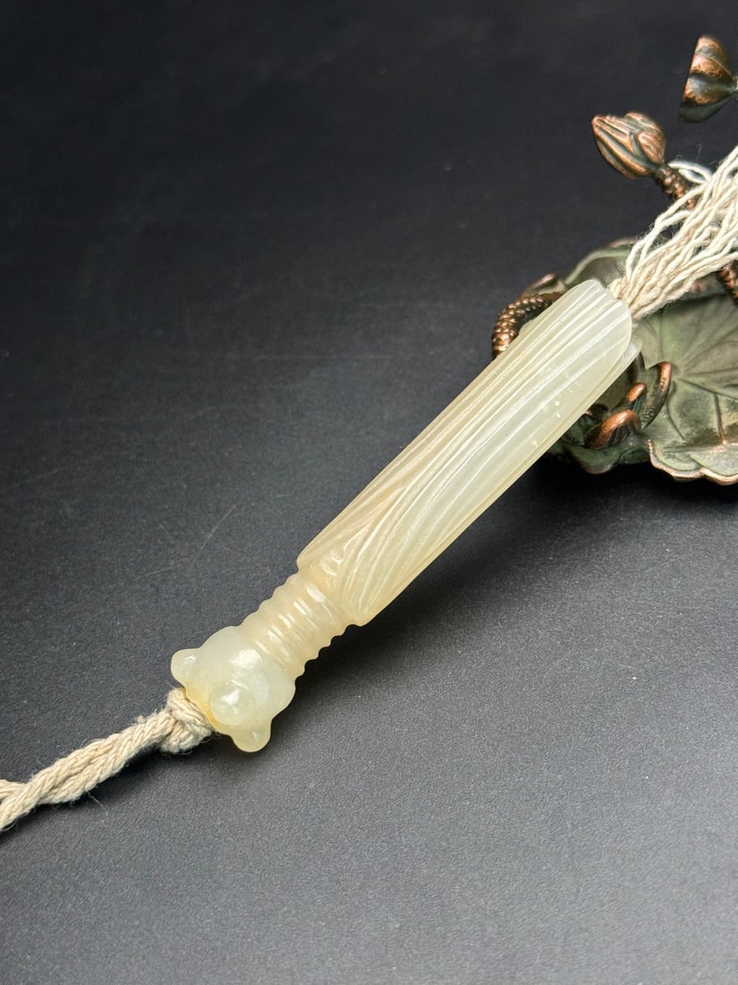 Old Hetian Jade Cicada Lezi Pendant - 4
