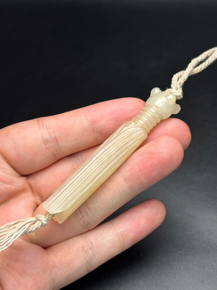 Old Hetian Jade Cicada Lezi Pendant - 8