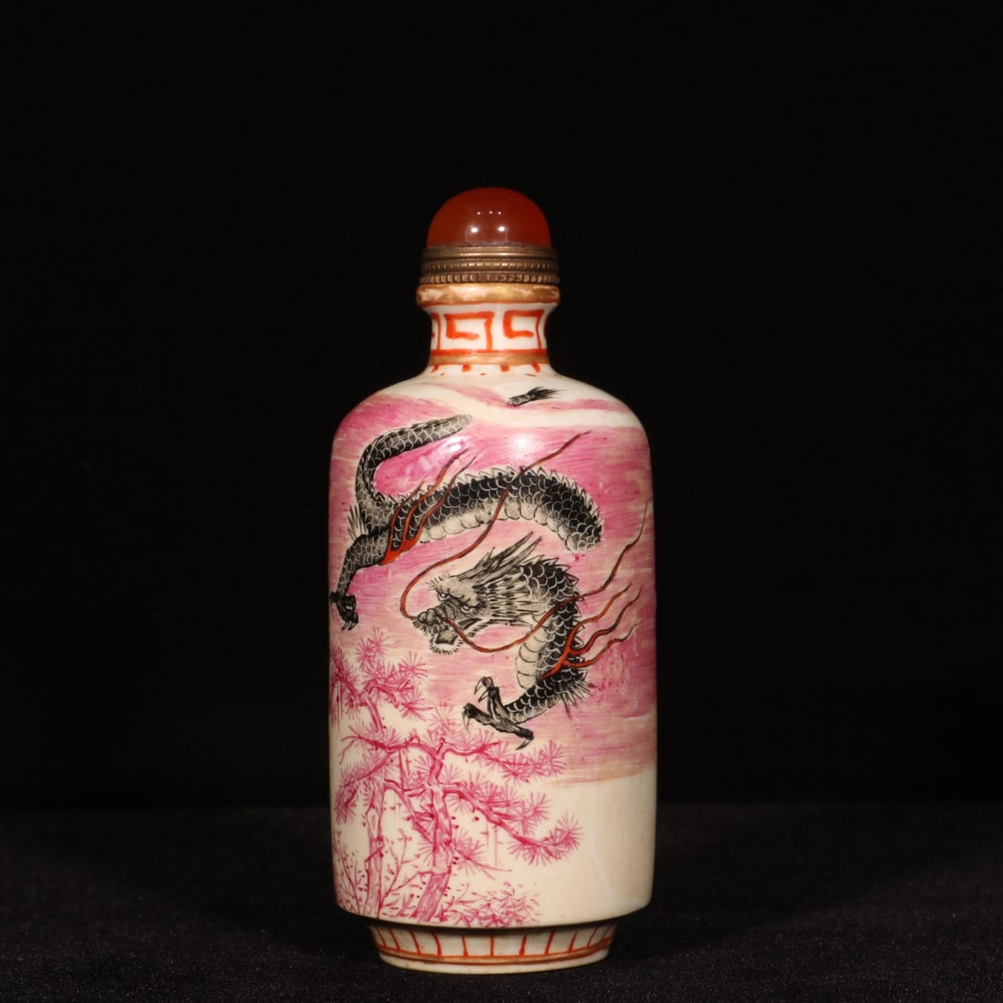 Old Rouge Red Glaze Dragon Porcelain Snuff Bottle: Title: Old Rouge Red Glaze Dragon Porcelain Snuff Bottle Origin: Chinese Date/Period: After1900 Materials: Porcelain Dimensions: 100x42(mm) 3.94x1.65(inches) Reserve: $160.00 Shipping: Domestic: Ship