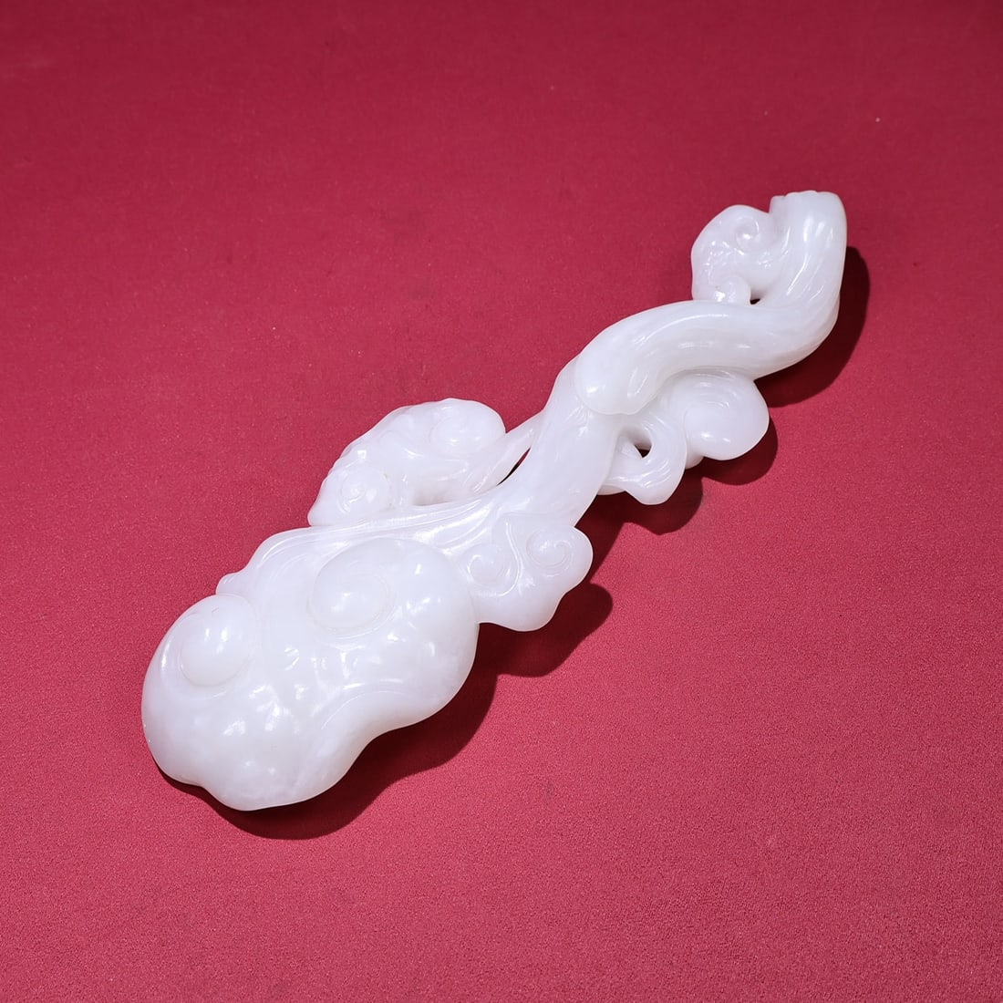 Vintage White Hetian Jade Ruyi Statue - 5