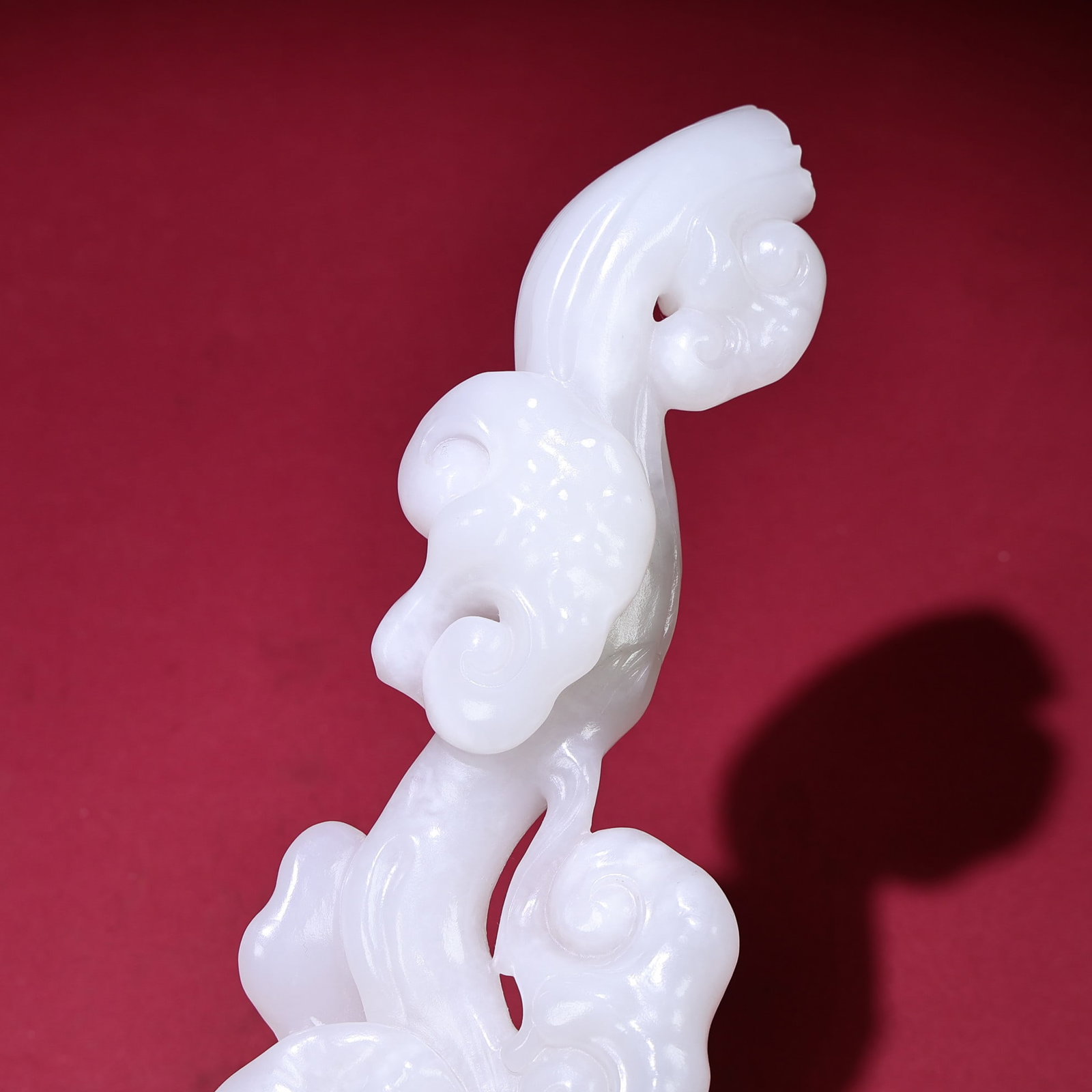 Vintage White Hetian Jade Ruyi Statue - 9