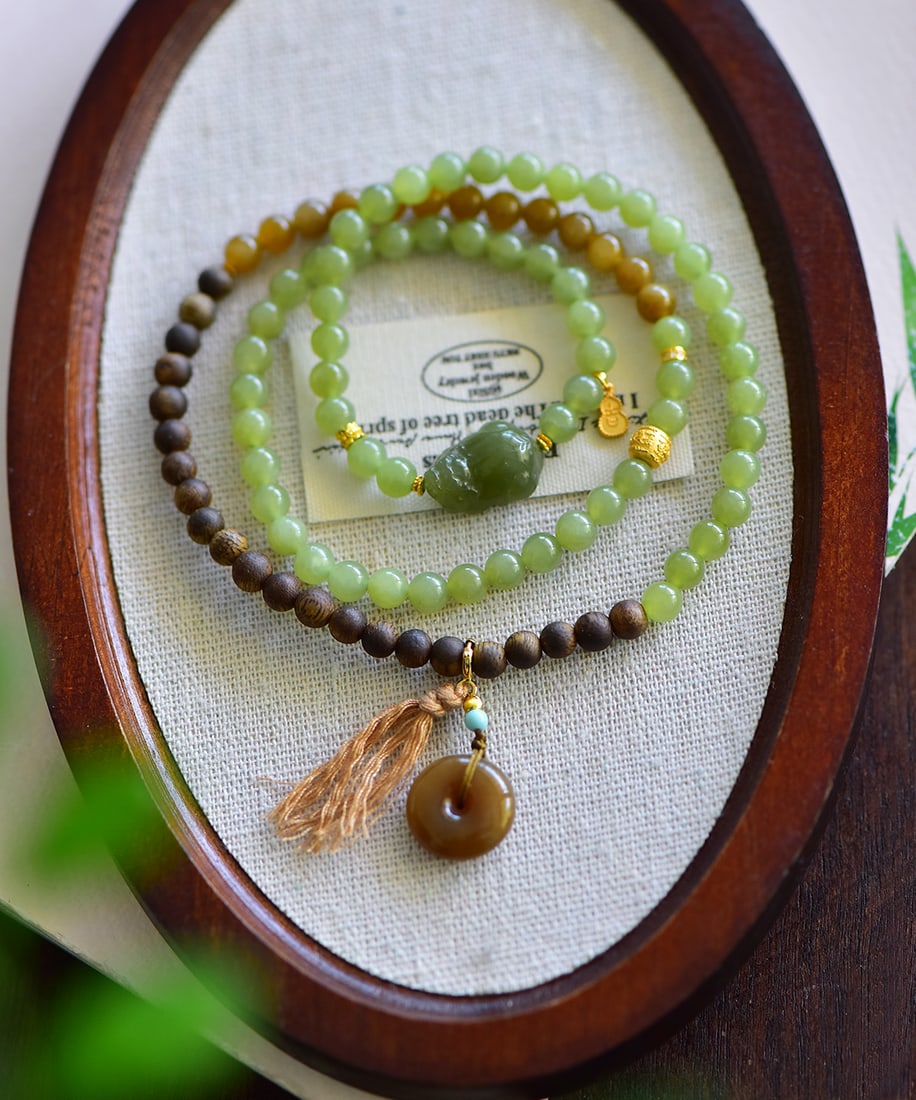 Hetian Jade,Chenxiang Wood Pixiu Hand Chain - 3