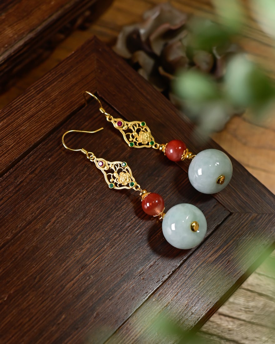 A Pair Gilt Gold Silver Inlay Jadeite & Nanhong Agate Earrings - 3