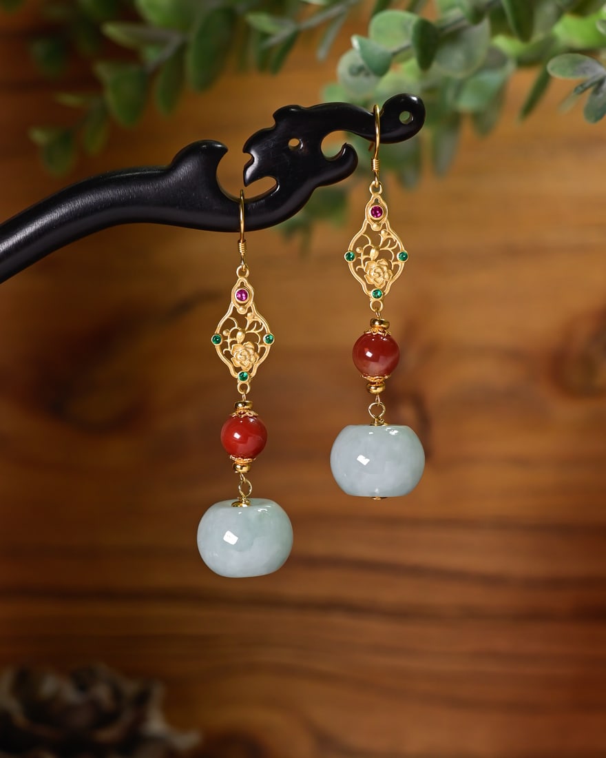 A Pair Gilt Gold Silver Inlay Jadeite & Nanhong Agate Earrings - 4