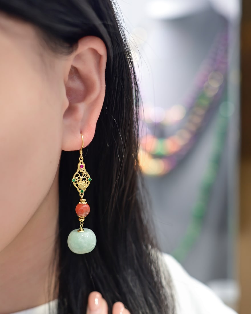 A Pair Gilt Gold Silver Inlay Jadeite & Nanhong Agate Earrings - 5