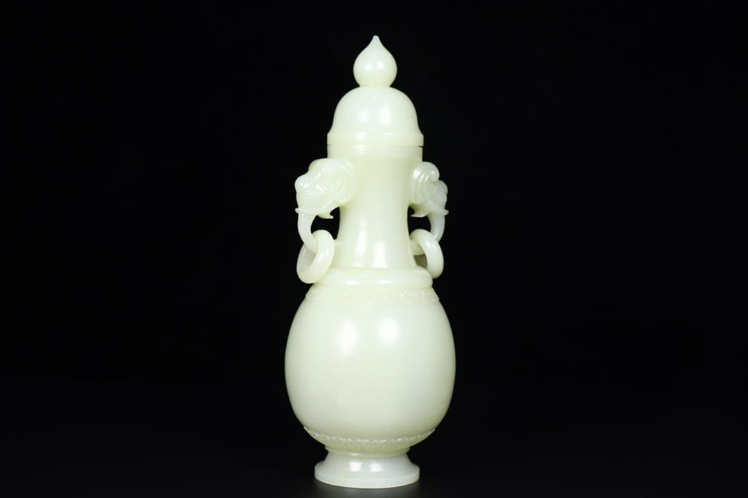 Superb Qing Dynasty Hetian Jade Bottle - 2