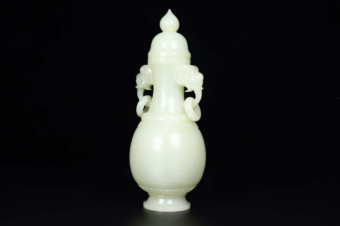 Superb Qing Dynasty Hetian Jade Bottle - 4