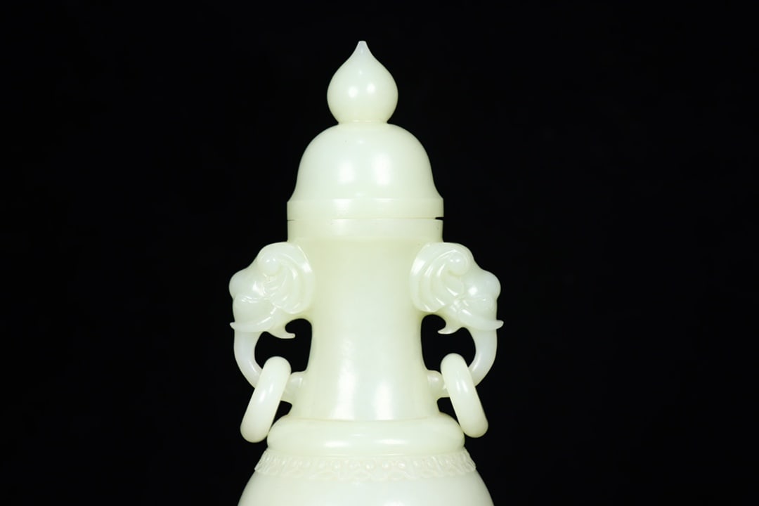 Superb Qing Dynasty Hetian Jade Bottle - 6