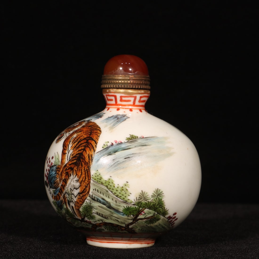 Old Famille Rose Porcelain Tiger Snuff Bottle - 2