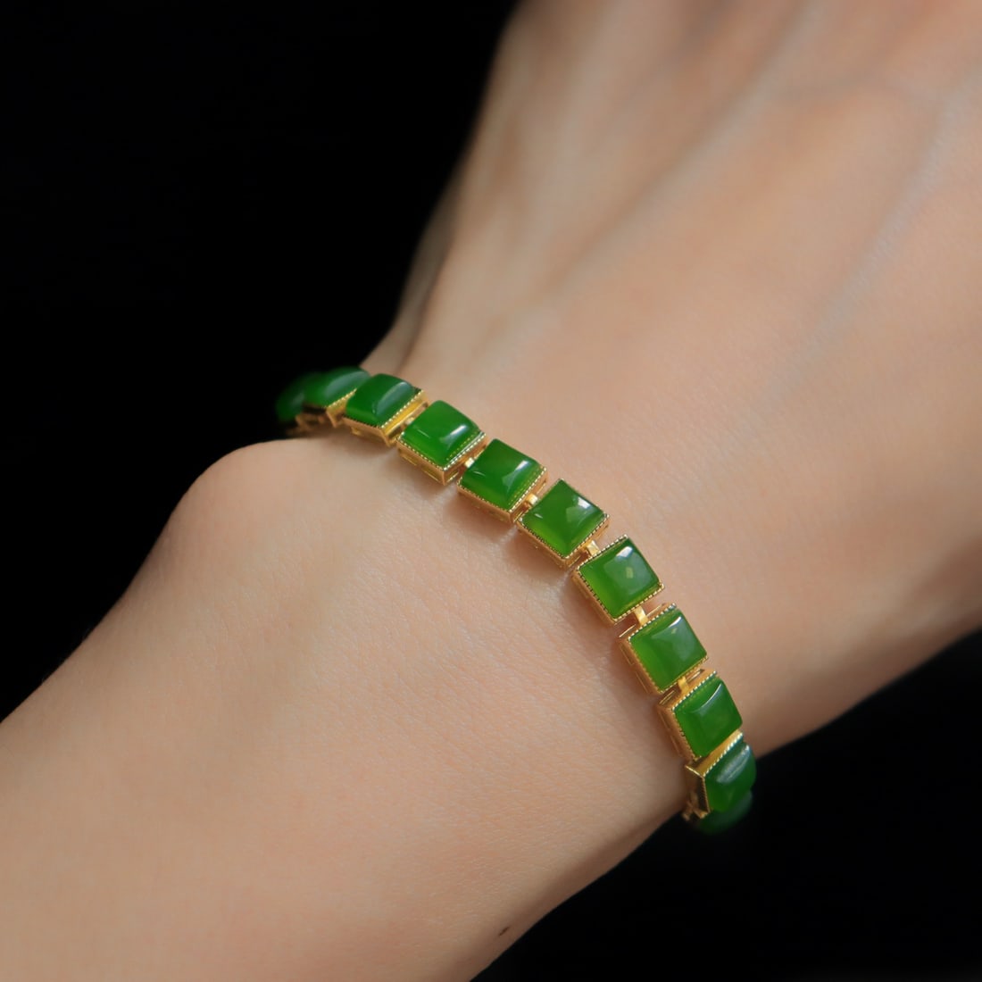 Silver Inlay Green Hetian Jade Hand Chain - 3
