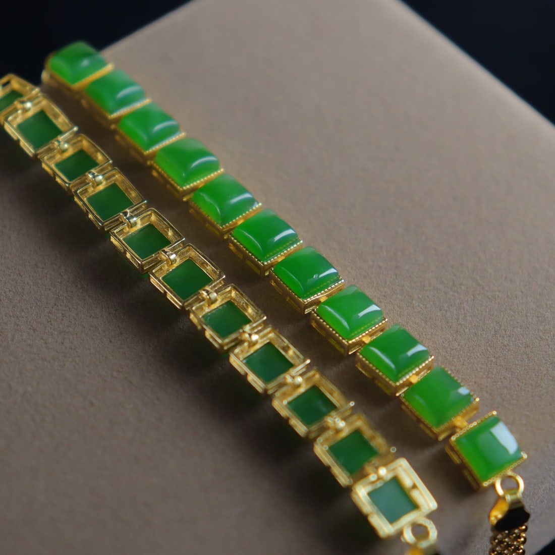 Silver Inlay Green Hetian Jade Hand Chain - 5