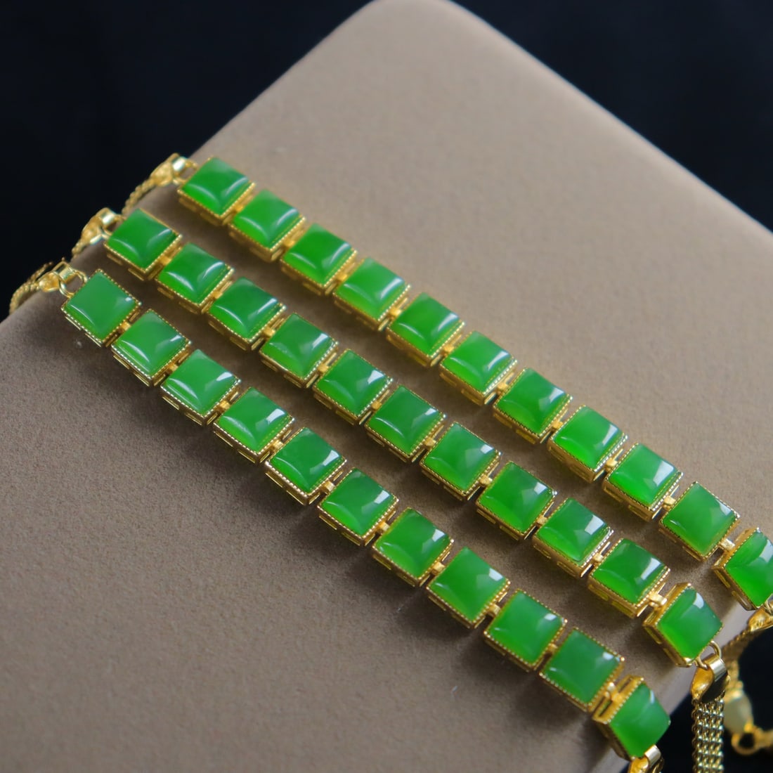 Silver Inlay Green Hetian Jade Hand Chain - 6