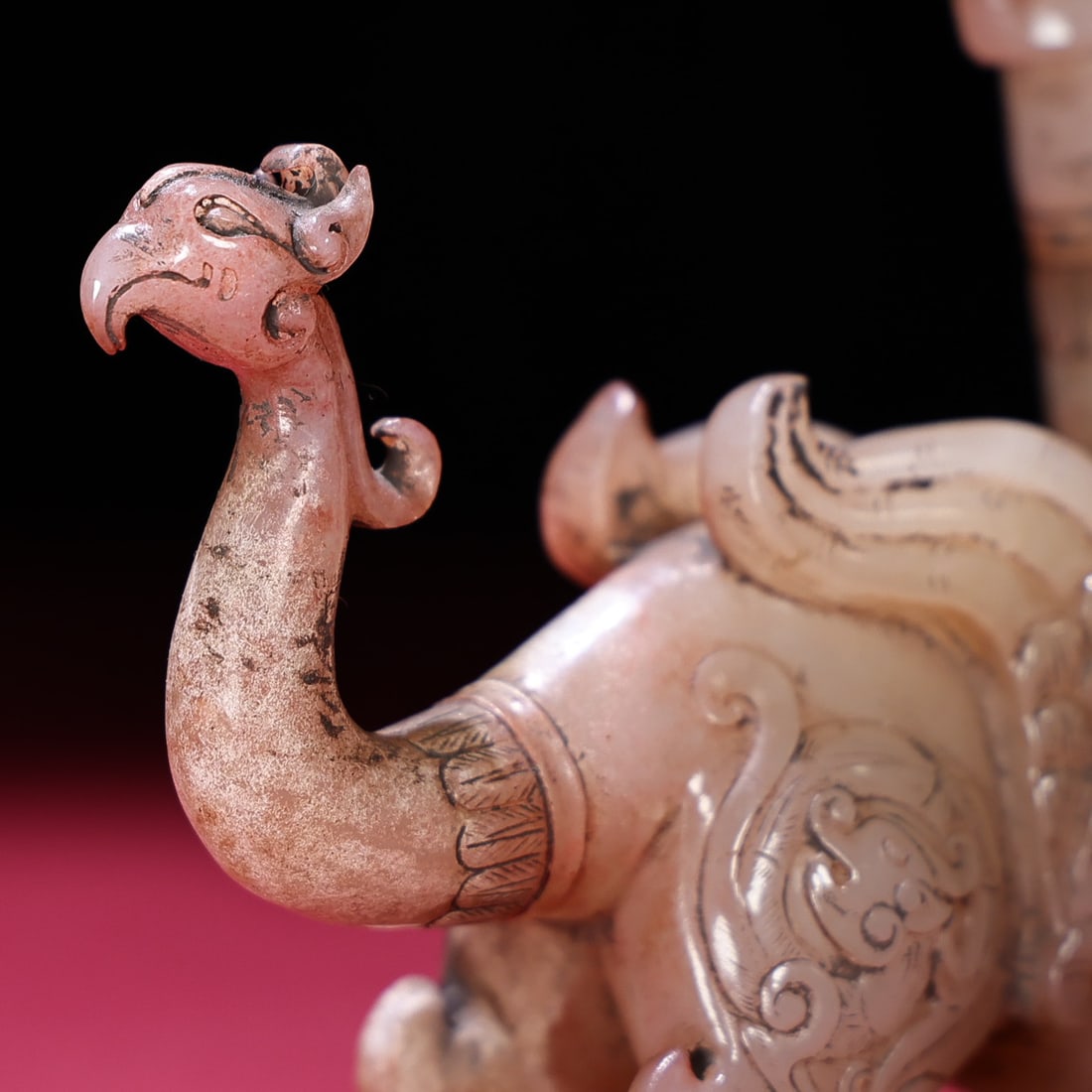 A Pair Qing Dynasty Hetian Jade Dragon Statue - 2