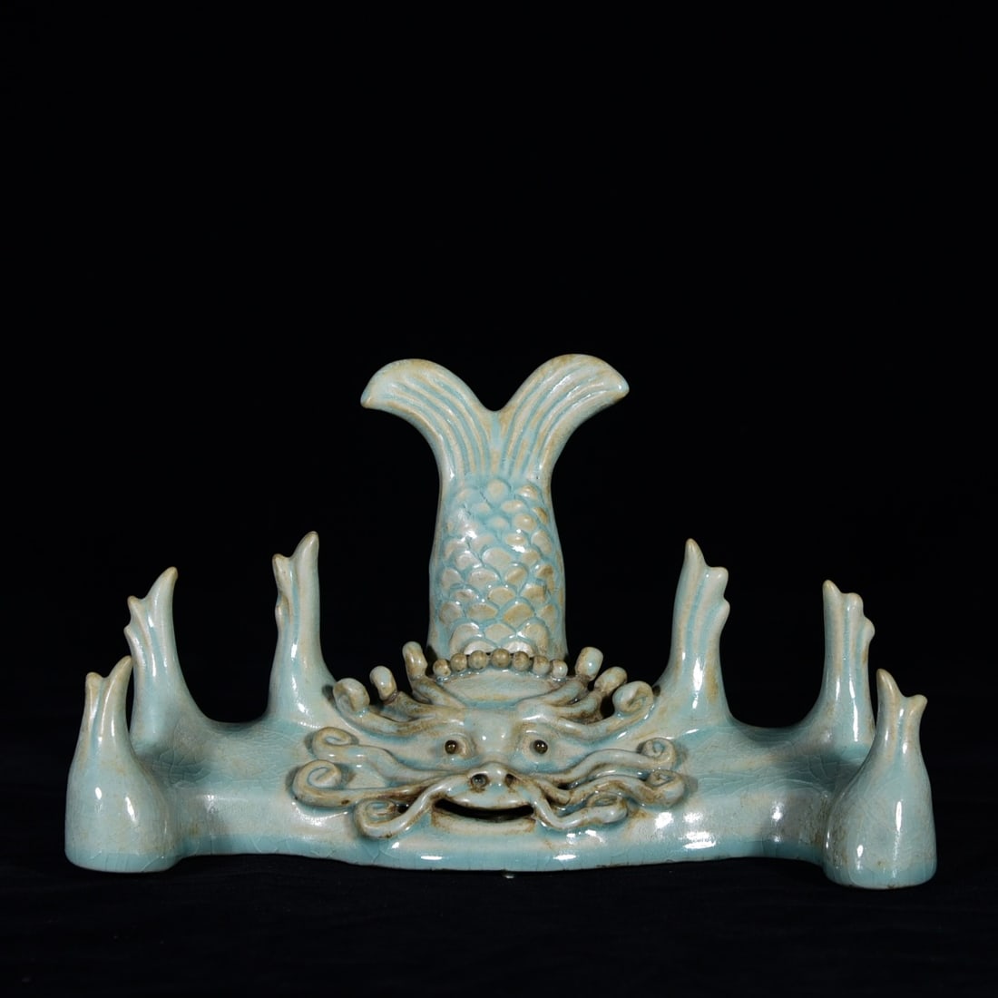 Old Ru Kiln Dragon Fish Porcelain writing brush Shelf: Title: Old Ru Kiln Dragon Fish Porcelain writing brush Shelf Origin: Chinese Date/Period: After1880 Materials: Porcelain Dimensions: 240x160(mm) 9.45x6.30(inches) Reserve: $499.00 Shipping: Domestic: