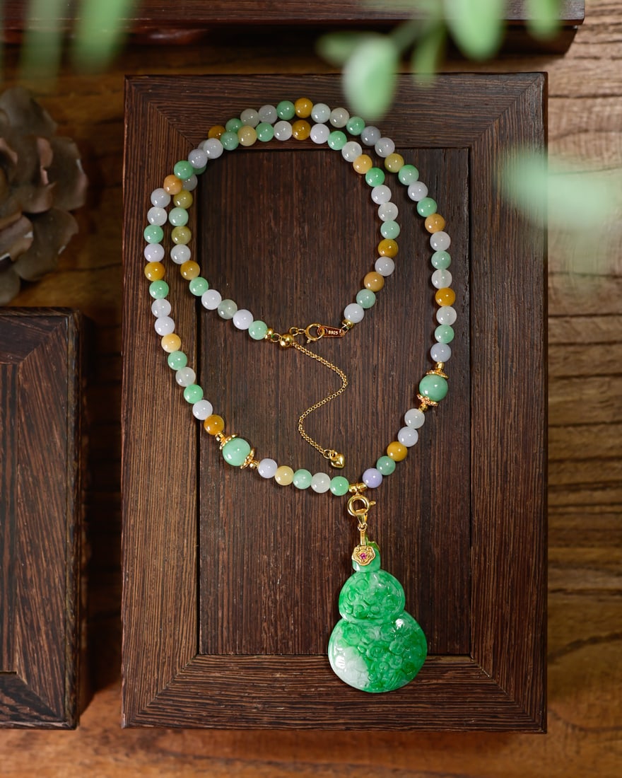 Green Jadeite Gourd Pendant w Necklace - 5