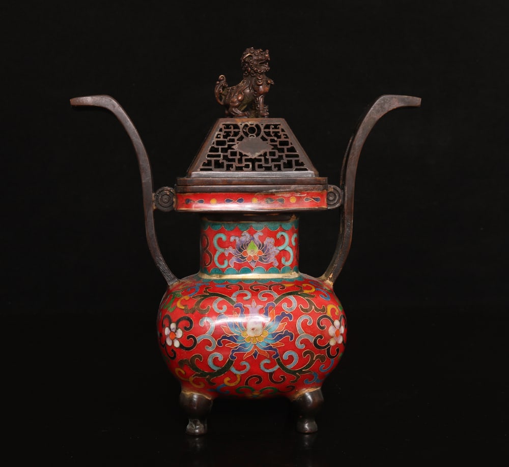 Vintage Bronze Cloisonne Double Ear Incense Burner: Title: Vintage Bronze Cloisonne Double Ear Incense Burner Origin: Chinese Date/Period: After1850 Materials: Bronze Cloisonne Dimensions: 235x210(mm) 9.25x8.27(inches) Weight 5.39 lbs/2446g Reserve: $7