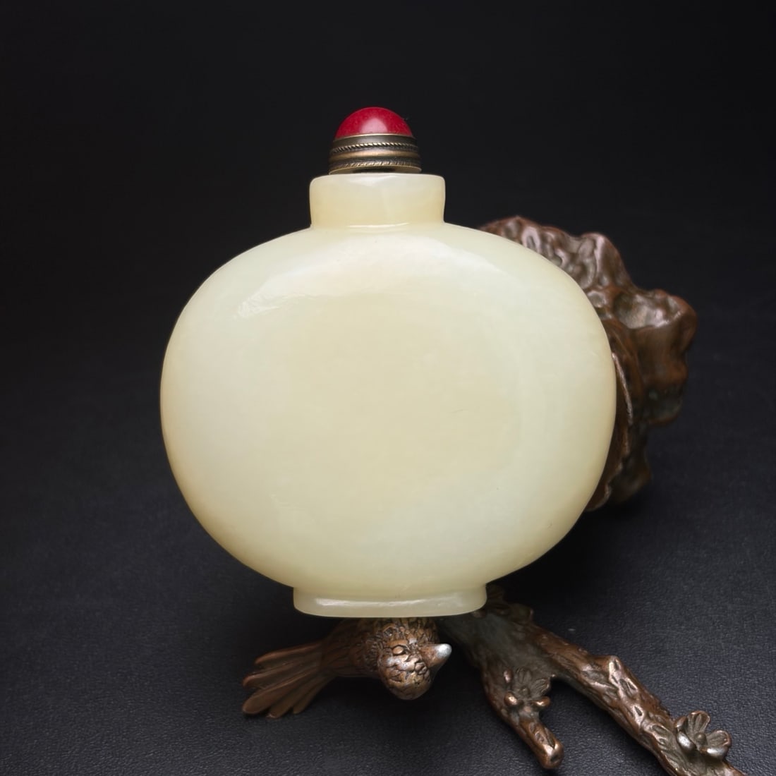 Vintage Hetian Jade Snuff Bottle (1 of 9)